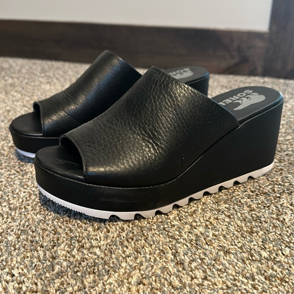 Sorel Women's Cameron Wedge Mule Sandal, Black Leather Chunky Platform Slide
